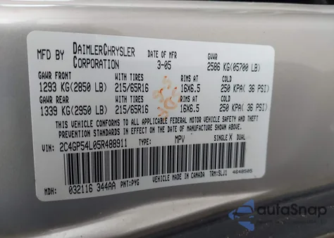 2005 Chrysler Town & Country Touring from USA, damaged, VIN 2C4GP54L05R488911